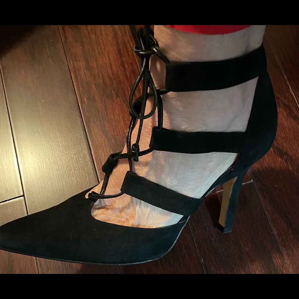 Jimmy’s black suede lace up pump size 6
